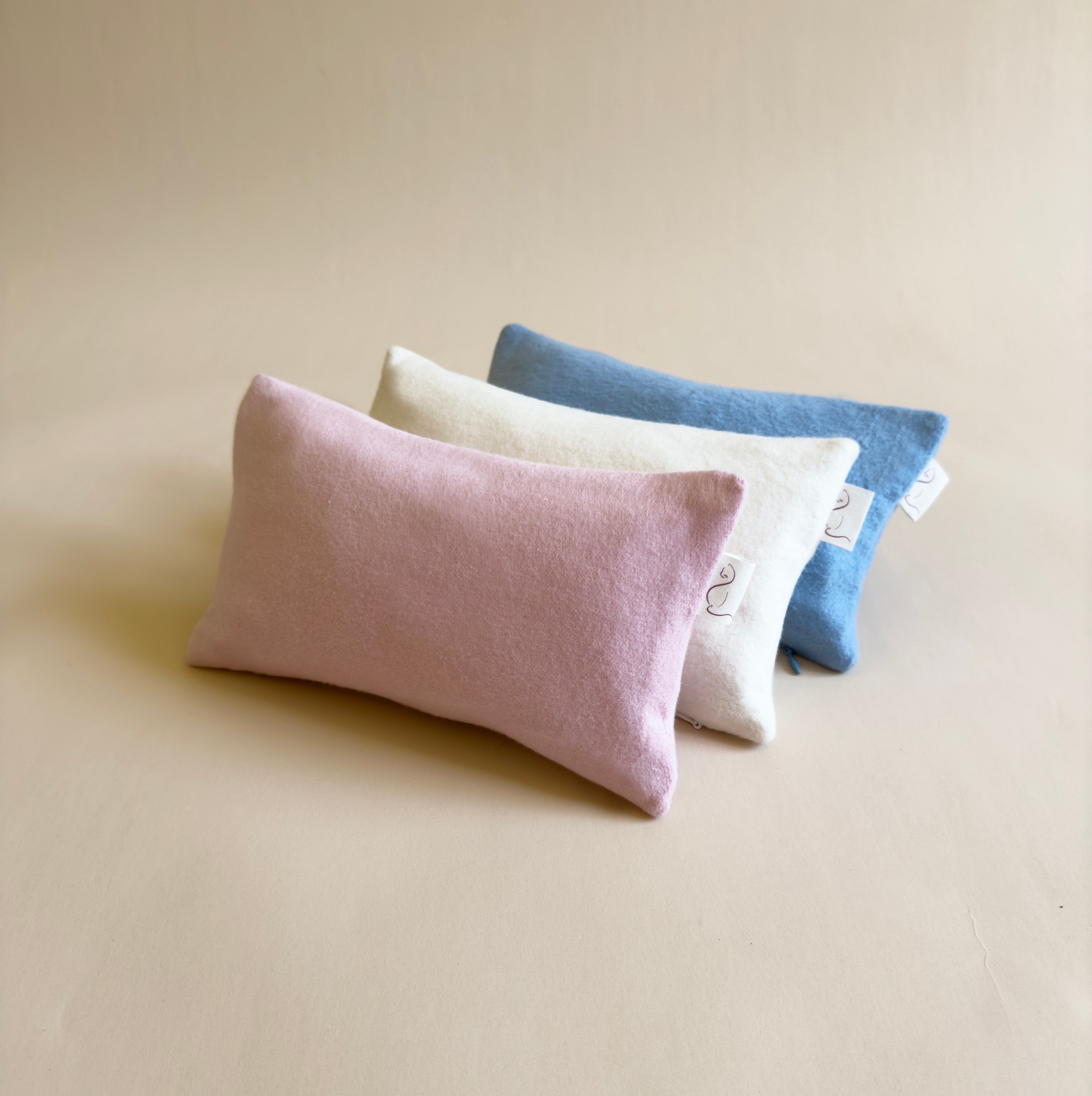 OrganicFleeceCatPillows_65184c3b-e1e7-4626-b658-ed37cee35206